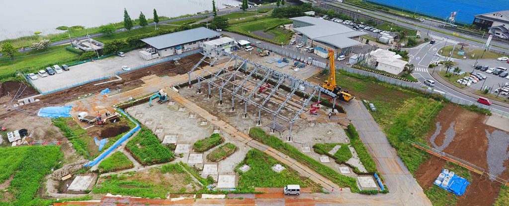 【道の駅しょうなん】鉄骨工事と雉の恋