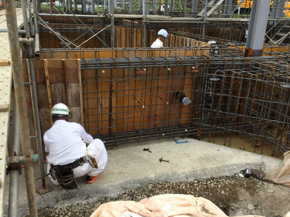 【道の駅しょうなん】鉄骨建方を追っかけ基礎工事開始