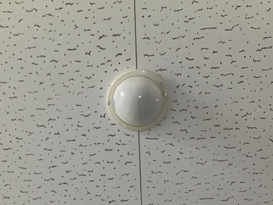 【柏市末広町事務所ビル】この穴、なんの穴？