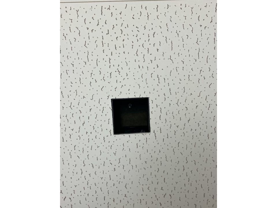 【柏市末広町事務所ビル】この穴、なんの穴？
