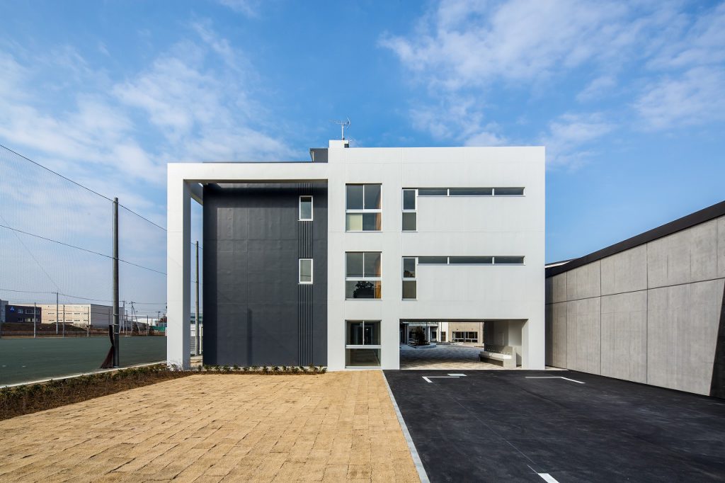 柏市立柏の葉中学校|施工実績|広島建設の特建事業|千葉