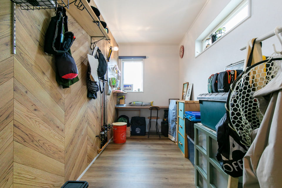 3畳の趣味部屋は、狭さを感じない奥行のある空間。