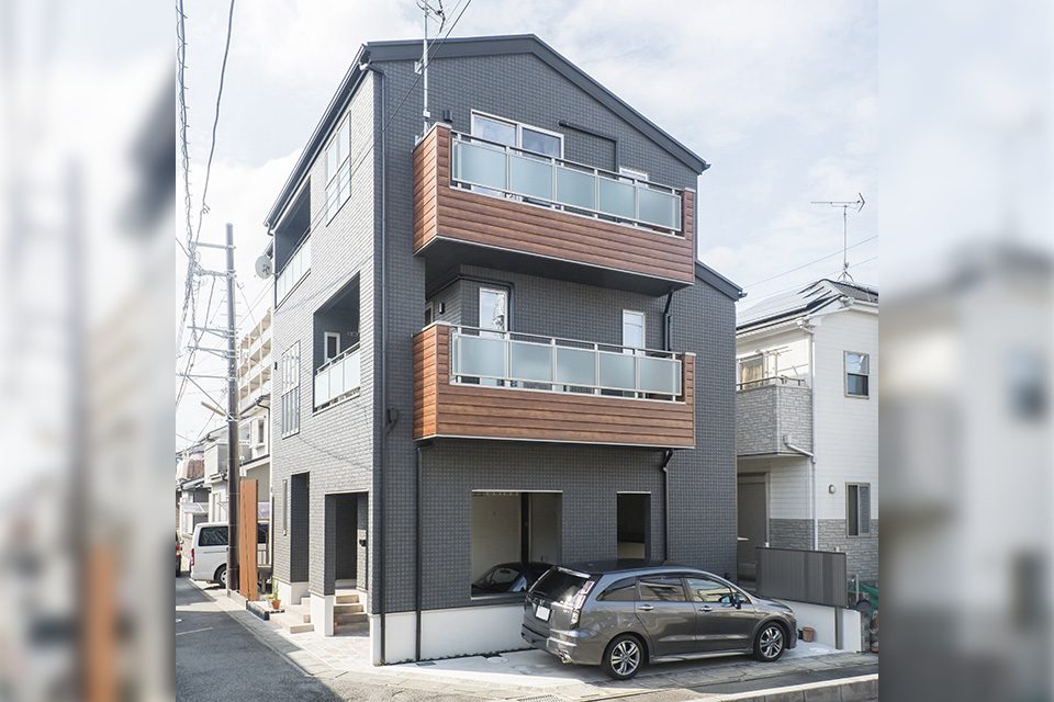 セナリオハウスの展示場を参考にした外観。メンテナンスを考慮した素材を使っています。