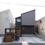 ブラックベースのスタイリッシュな外観