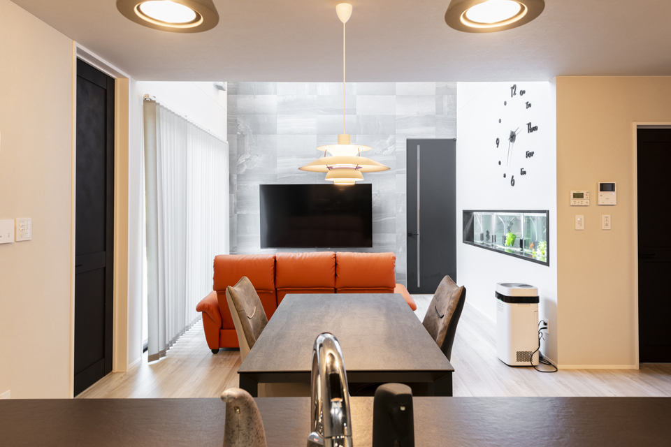 水槽にインテリア性をもたせる｜趣味と共存する間取り