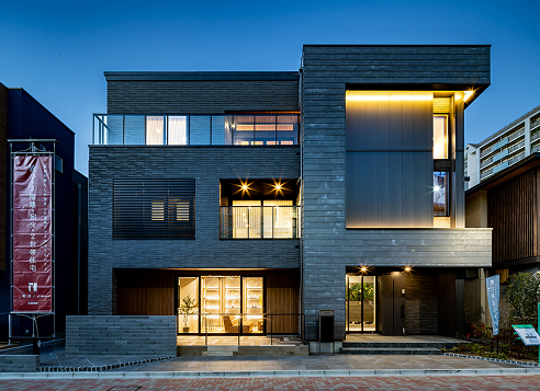 現在の位置情報から探す