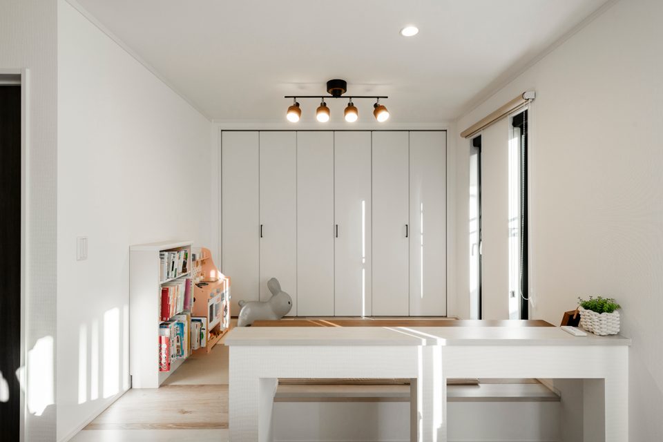 家族の絆が深まる｜光あふれる温かな間取り