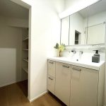 【ヘリオスタウンおおたかの森93G】洗面化粧室