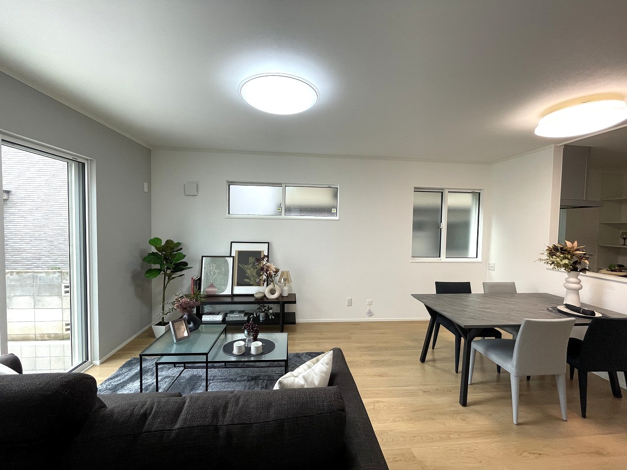 【ヘリオスタウンおおたかの森93G】リビング