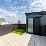 【江戸川展示場】周囲の目を気にせずくつろげる屋上。BBQやガーデニング、夏のプール遊びなど楽しみ方もいろいろ