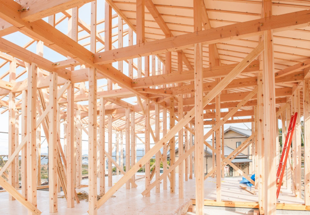 木造住宅の工法｜「在来工法」と「ツーバイフォー工法」の違いは？